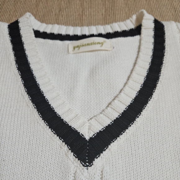 Yujianxiong knit white black stripes tennis pullover V-neck sweater vest Sz M/L - Picture 4 of 12